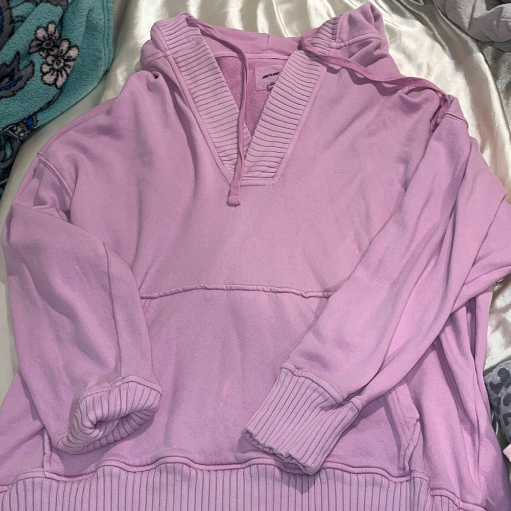 Super cute Aerie V neck hoodie